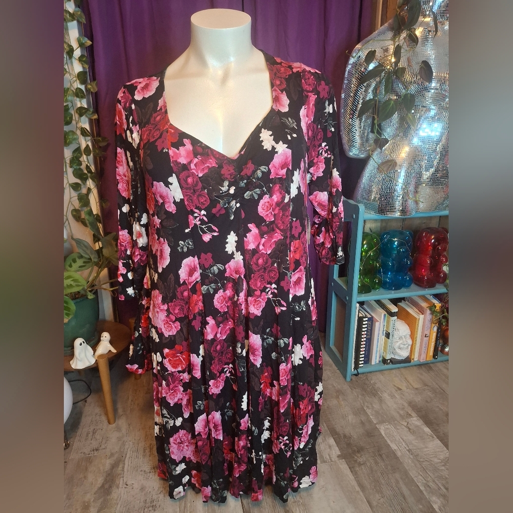 NWT Torrid Plus Size Floral Dress w POCKETS